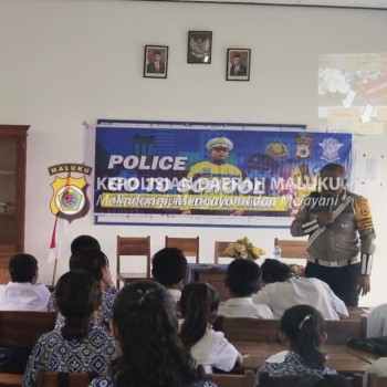 Gelar Police Go To School, Sat Lantas Polres Kepulauan Tanimbar berikan sosialisasi dan edukasi