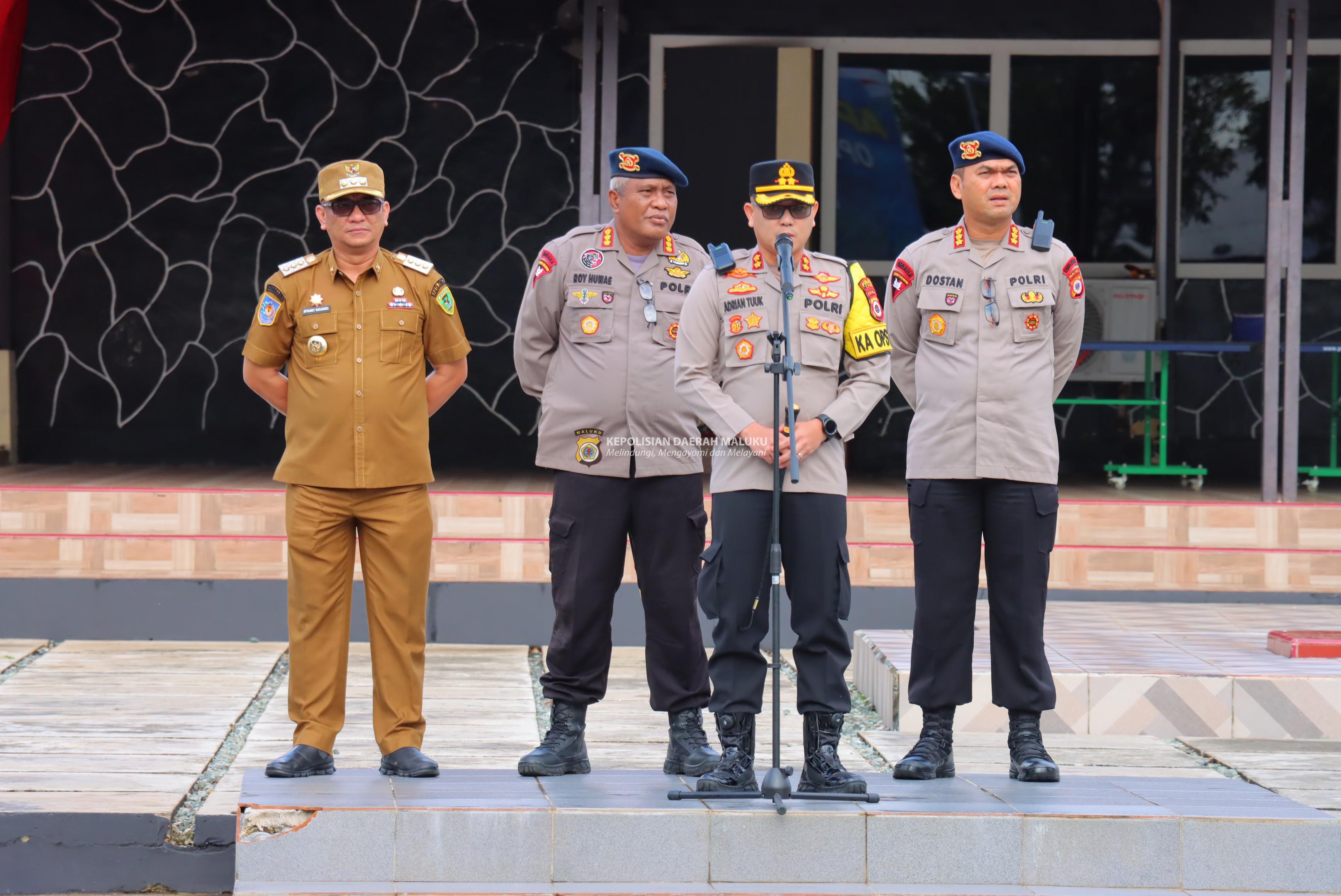 Kapolres Tual Pimpin Apel Gabungan Damaikan Brimob dan Polres Tual.
