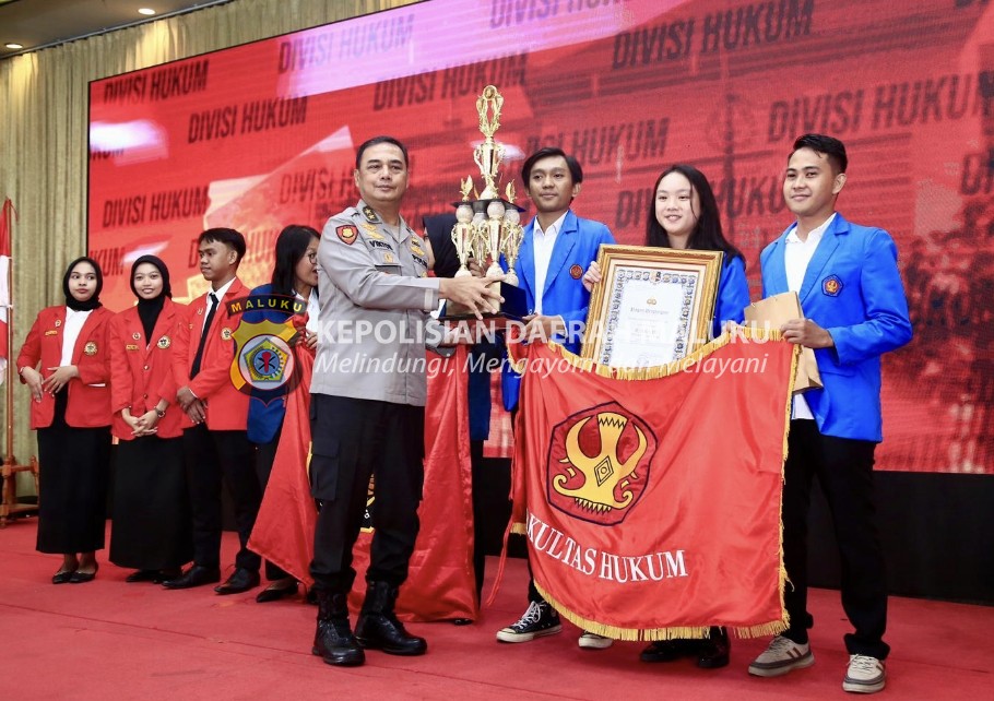 Undip Juara 1 Lomba Debat Hukum, Kadivkum Polri: Jadi Wadah Mahasiswa Sikapi Permasalahan Hukum