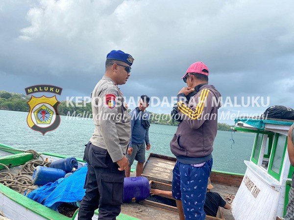 Sambangi Warga Nelayan, Sat Polairud Polres Kepulauan Tanimbar berikan Imbauan dan pesan Kamtibmas