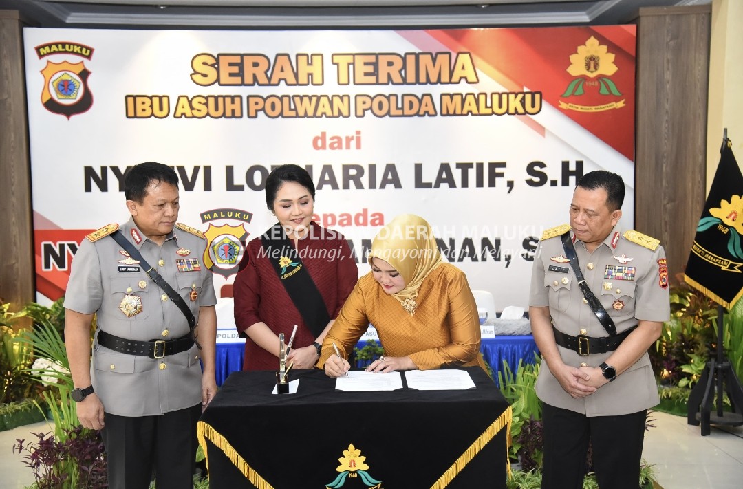 Sertijab Ibu Asuh Polwan Ny. Helen Eddy Tambunan, S.Kom, Resmi Jabat Ibu Asuh Polwan Polda Maluku