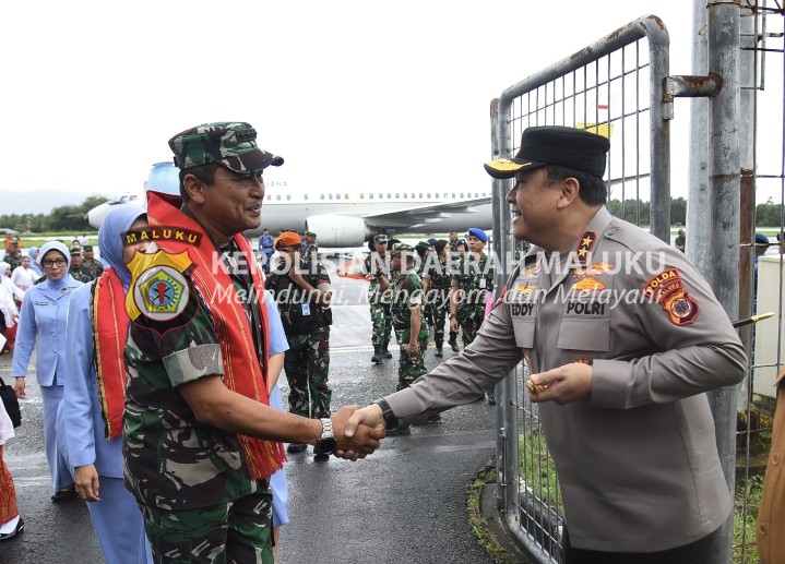 Kapolda Maluku Sambut Kunjungan Kerja KASAU di Ambon