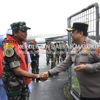 Kapolda Maluku Sambut Kunjungan Kerja KASAU di Ambon