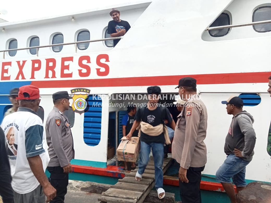 Pelayanan Penumpang Pada Pelabuhan Motor Kei Kecil