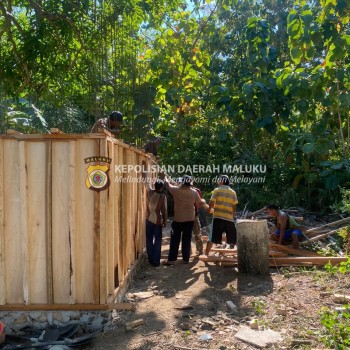 Satgas TMMD Bersama Warga Renovasi Rumah Hunian dan Bak Air Guna Sejahterakan Rakyat