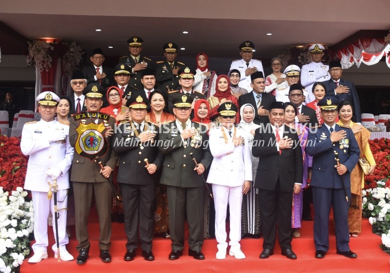 Kapolda Maluku Hadiri Upacara Detik-detik Proklamasi Kemerdekaan RI ke-79 di Lapangan Merdeka Ambon