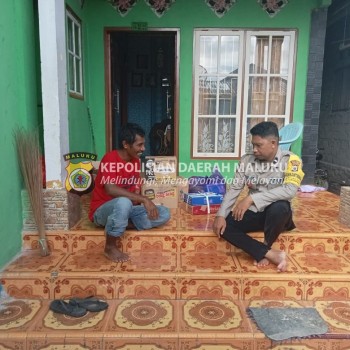 Bhabinkamtibmas Negeri Ureng Lakukan Sambang Door to Door System untuk Tingkatkan Keamanan dan Kesadaran Masyarakat