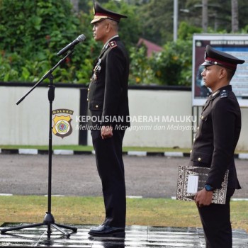 Wakapolres SBT Pimpin Upacara Hari Kemerdekaan ke-79 di Polres SBT