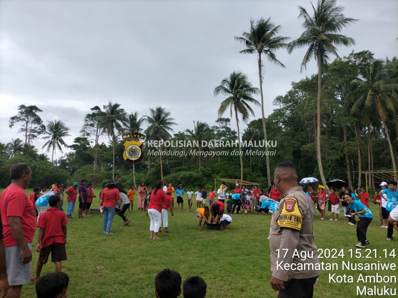 Pengamanan Bhabinkamtibmas Warnai Kegiatan Lomba HUT RI ke-79 di Dusun Airlou