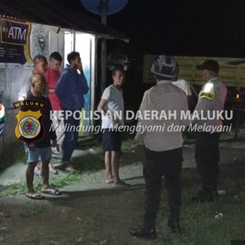 Cegah Gangguan Kamtibmas Polsek Leksula Melaksanakan Patroli Malam