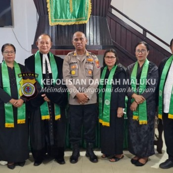 Kapolsek Nusaniwe Gelar Minggu Kasih di Gereja Salem Jemaat GPM Nehemia, Beri Hiimbauan Antisipasi Gangguan Kamtibmas