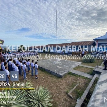 Sat Lantas Polres Kepulauan Tanimbar kembali menggelar Upacara Bendera pada hari Senin di Sekolah