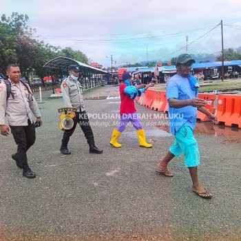 Patroli Dialogis Polsek Salahutu dalam Rangka Cipta Kondisi Wilayah