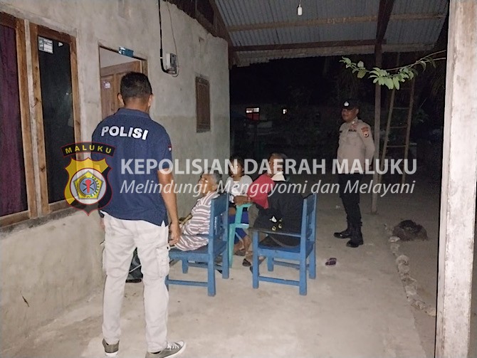 Cegah gangguan Kamtibmas, Polsek Fordata tingkatkan Patroli Dialogis di malam hari