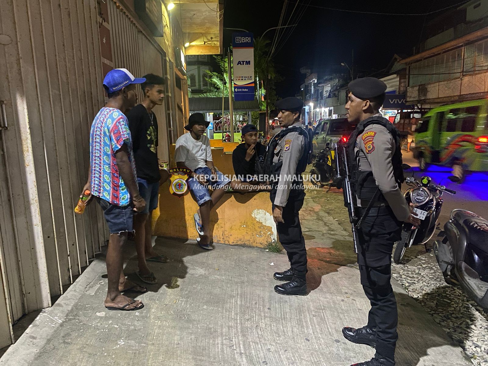 Patroli Malam Hari Satuan Samapta Polres Kepulauan Aru Ciptakan Situasi Aman Dan Kondusif.