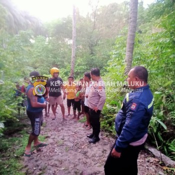 Polsek Saparua turun TKP Penemuan Bayi