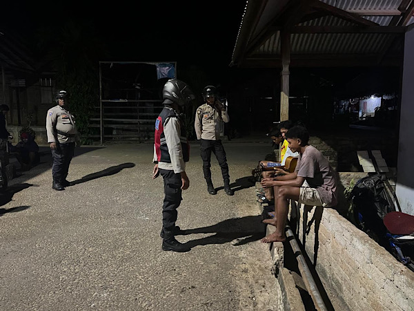 Tingkatkan keamanan, Polsek Wermaktian gelar Patroli KRYD di malam hari