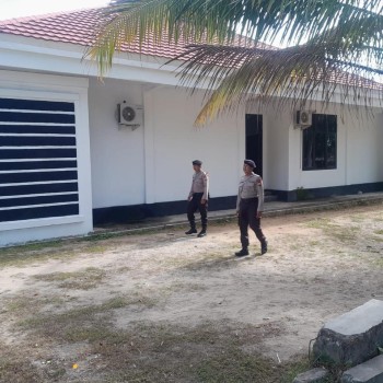 Polri Tingkatkan Patroli dan Penjagaan di Kantor KPU dan Bawaslu di Kabupaten Buru