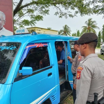 Polsek Saparua Laksanakan Patroli Dialogis dan Berikan Himbauan Kamtibmas Jelang Pilkada Serentak 2024