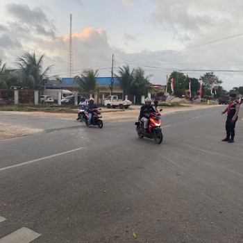 Hadir berikan pelayanan terbaik, Sat Samapta Polres Kepulauan Tanimbar lakukan Patroli dan pengaturan di sore hari