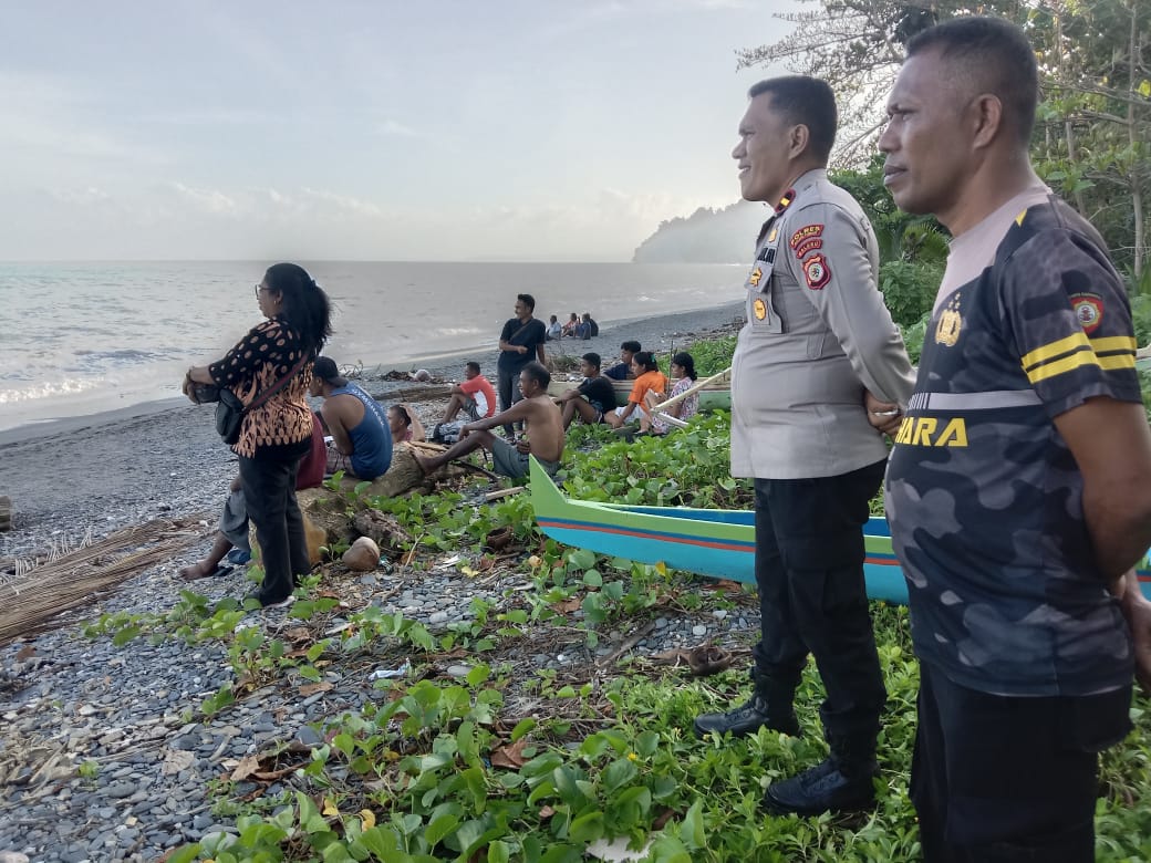 Terseret Air Laut Bocah di Elpaputih Tak Kunjung Ditemukan