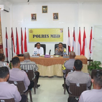 Bidkum Polda Maluku Gelar Sosialisasi Perkap Nomor 06 Tahun 2014 Kepada Personel Polres Maluku Barat Daya