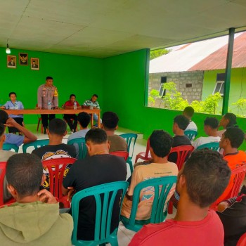 Cooling System, Kapolsek Piru Sambangi Dusun Hatumuli