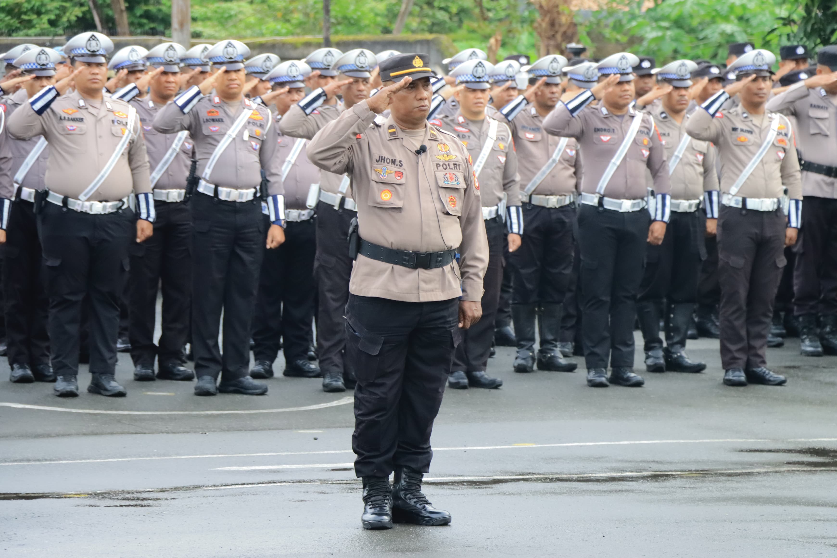 Polresta P. Ambon & P. P. Lease Gelar Upacara Hari Kesadaran Nasional