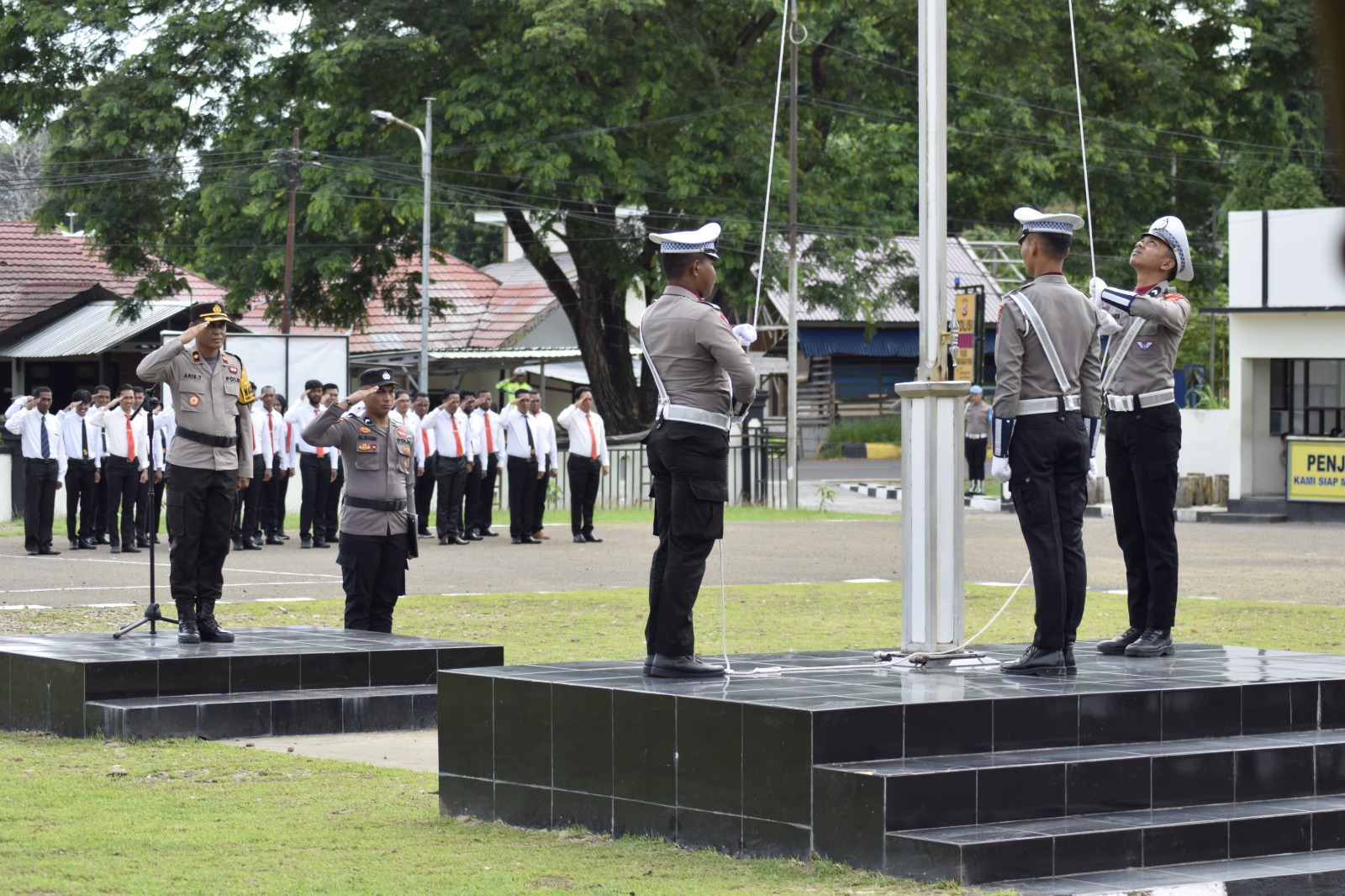 Wakapolres SBT Pimpin Upacara Hari Kesadaran Nasional