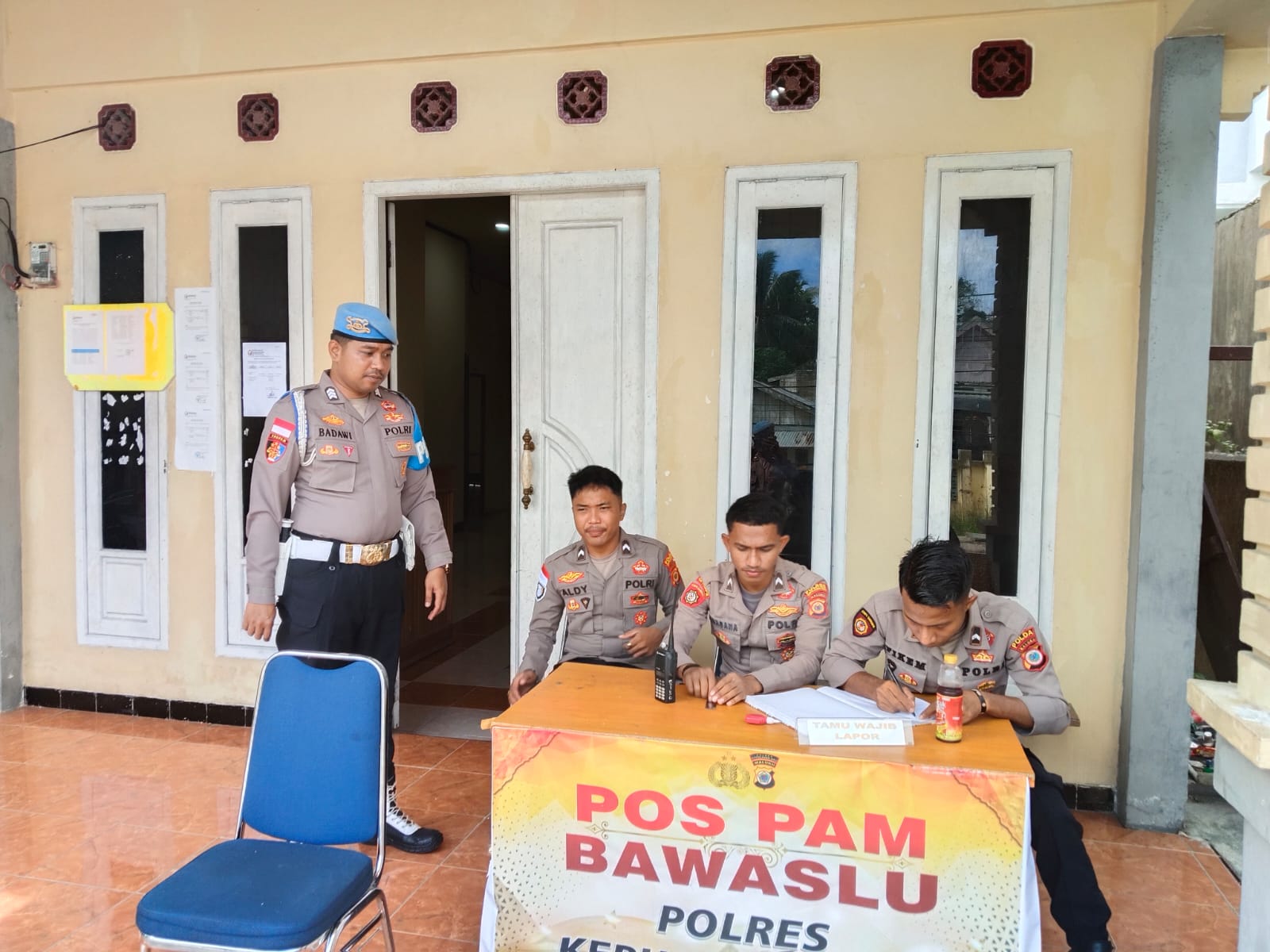 Polres Kepulauan Aru Melaksanakan Patroli Pengecekan Di Kantor KPU Dan Bawaslu, Guna Menjaga Situasi Kamtibmas Yang Kondusif Menjelang Pilkada Serentak 2024