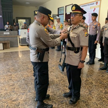 Polres Buru Selatan Laksanakan Serah Terima Jabatan Kapolsek Namrole