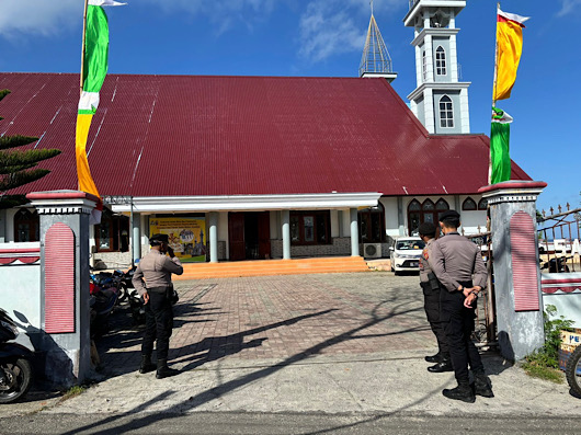 Jamin rasa aman saat Ibadah Minggu, Sat Samapta Polres Kepulauan Tanimbar amankan sejumlah Gereja