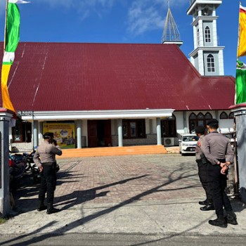 Jamin rasa aman saat Ibadah Minggu, Sat Samapta Polres Kepulauan Tanimbar amankan sejumlah Gereja