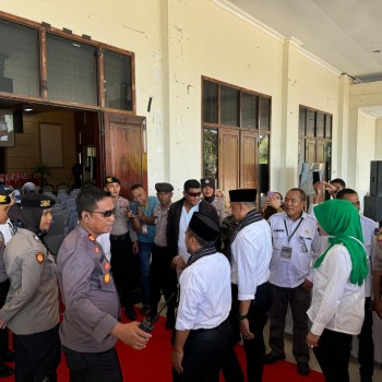 Polres Buru Kerahkan 120 Personil Amankan Tahapan Penentuan Nomor Urut  di Kabupaten Buru