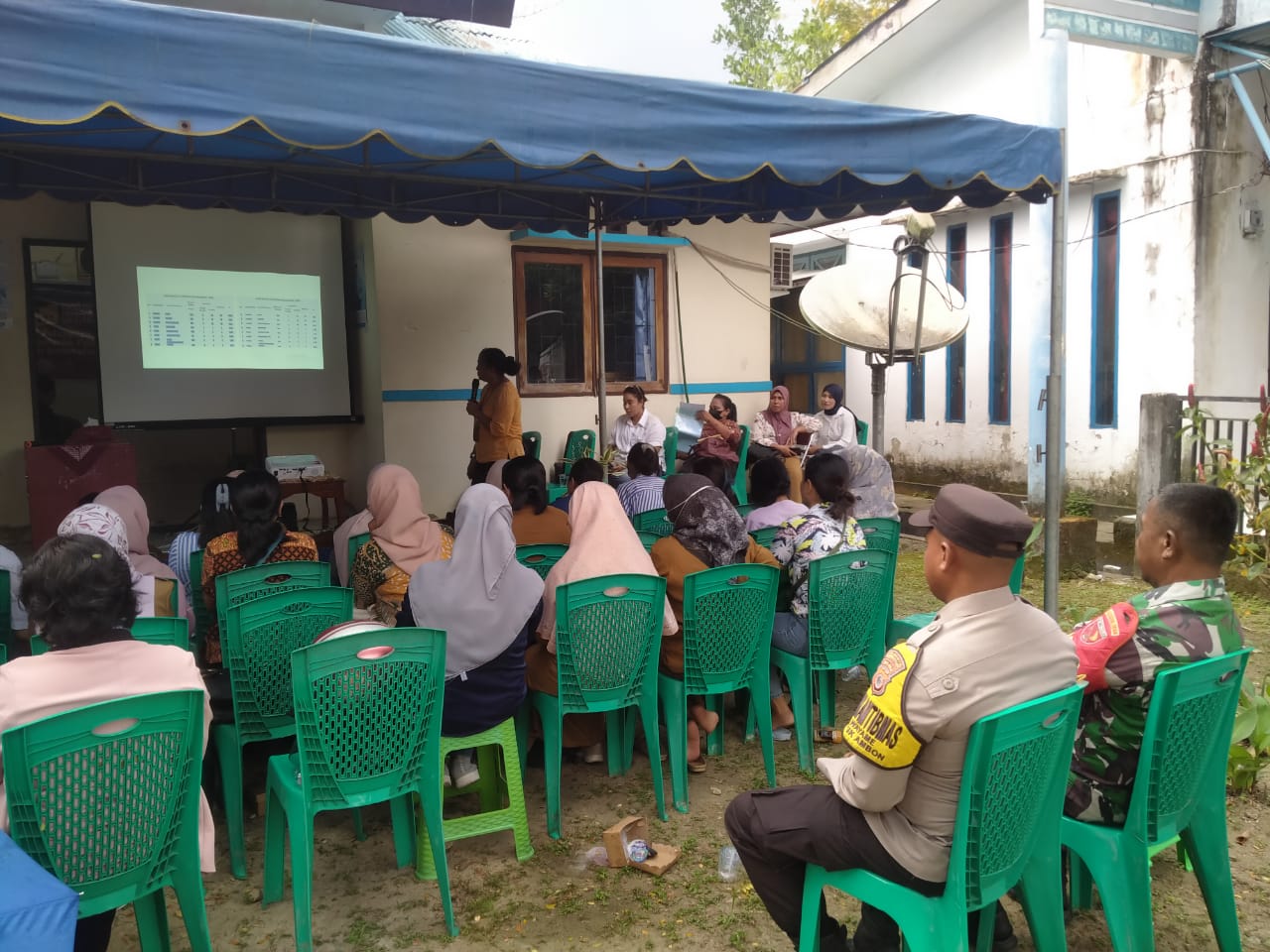 Bhabinkamtimbas monitoring Lokakarya Mini Terkait Stunting