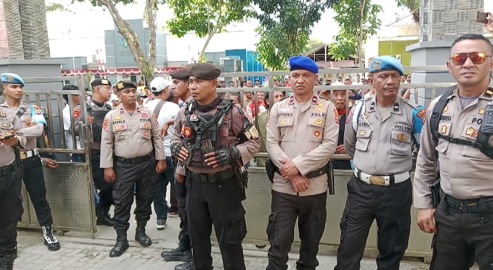 Siaga Keamanan Di KPU, Polres Malteng Kerahkan 200 Personil