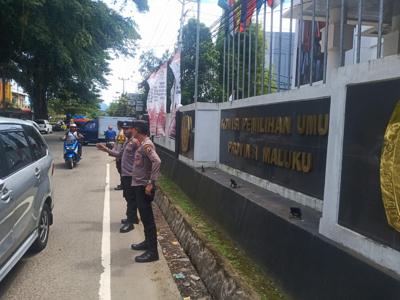 Satgas Preventif Operasi Mantap Praja Salawaku Polresta Ambon Gelar Patroli di Sekitar KPU Provinsi Maluku