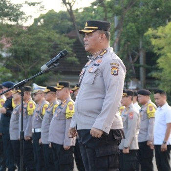 Pimpin Apel Gabungan Personel Polda Maluku, Karo Ops: Mari Kita Kerjasama dan Hindari Pelanggaran