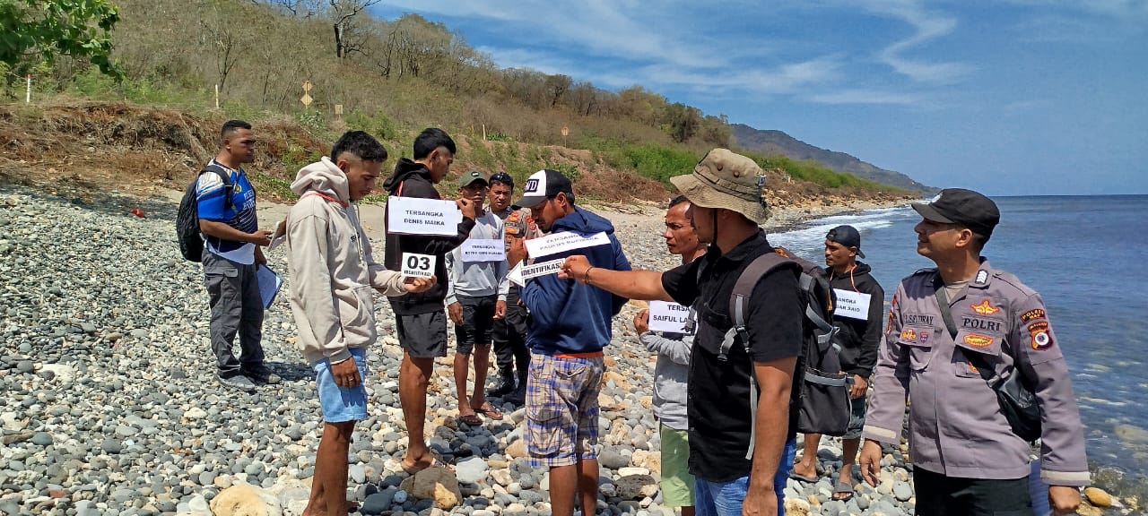 Polisi Menggelar Rekonstruksi Kasus Dugaan Pencurian di Perusahaan PT. BTR - BKP Wetar