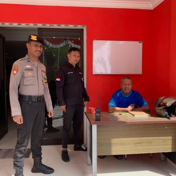 Satgas Preventif Ops Mantap Praja Salawaku 2024 Polresta Ambon Lakukan Pengamanan di Kantor Bawaslu Kota Ambon