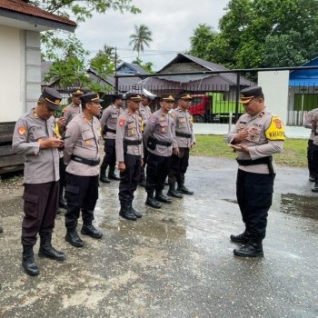 ARAHAN WAKAPOLRES BURU SELATAN KEPADA PEJABAT OPERASI POLRES BURU SELATAN USAI PELAKSANAAN APEL PAGI