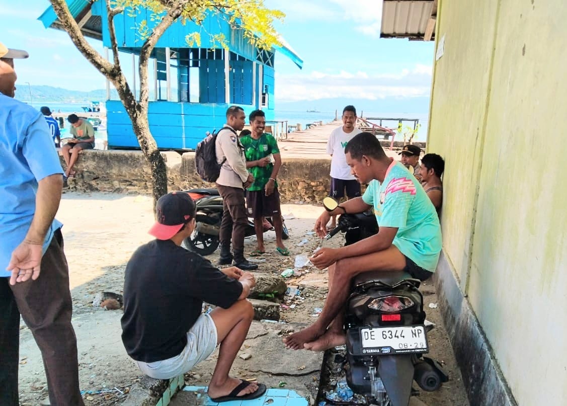 Kegiatan Duduk Bacarita Kamtibmas di Pelabuhan Speed Boat Tulehu
