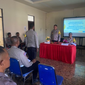 Polres Buru Selatan melaksanakan Latihan Pra Operasi Kepolisian dengan Sandi Operasi Zebra Salawaku 2024 bertempat di Aula Gedung B Polres Buru Selatan. Sabtu (12/10/2024)