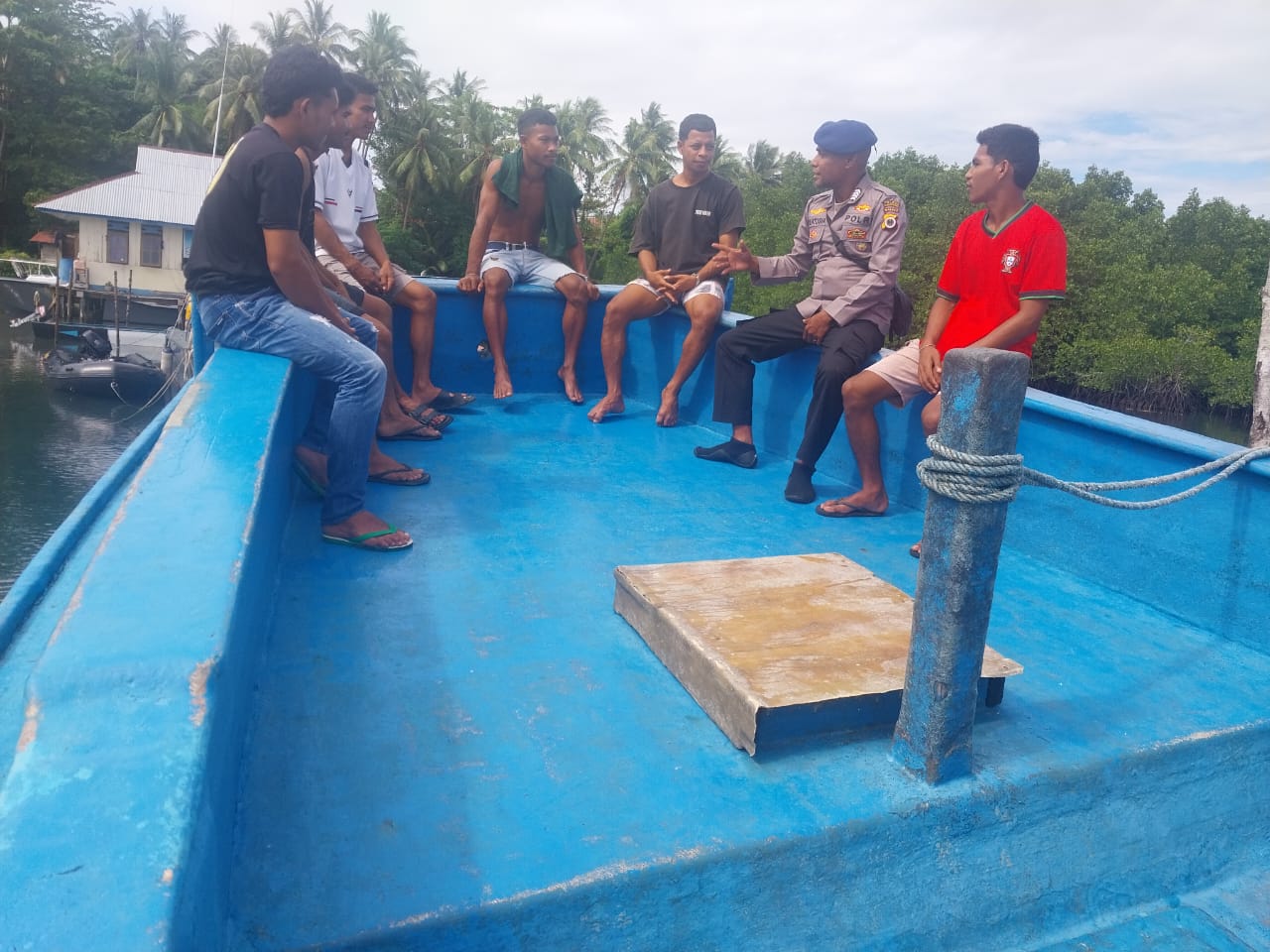 Subsatgas Polairud Polres SBB Laksanakan Giat Binmas Perairan, Sambang Masyarakat Pesisir