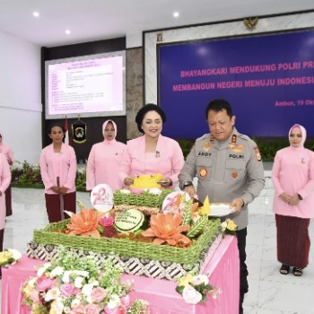 Hadiri Syukuran HKGB ke-72, Kapolda Maluku Minta Dukungan Bhayangkari kepada Polri untuk Bangun Negeri