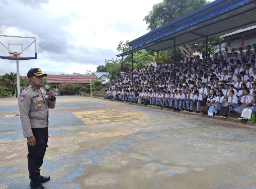 Temui Pelajar SMA Negeri 4, 5 dan SMK Negeri 6 Ambon, Personel Satgas Preemtif OMP Salawaku Ajak Jaga Kamtibmas