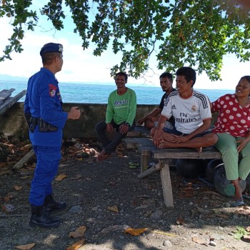 Sat Polairud Gelar Patroli Sambang di Wilayah Pesisir Pantai Desa Waisarissa