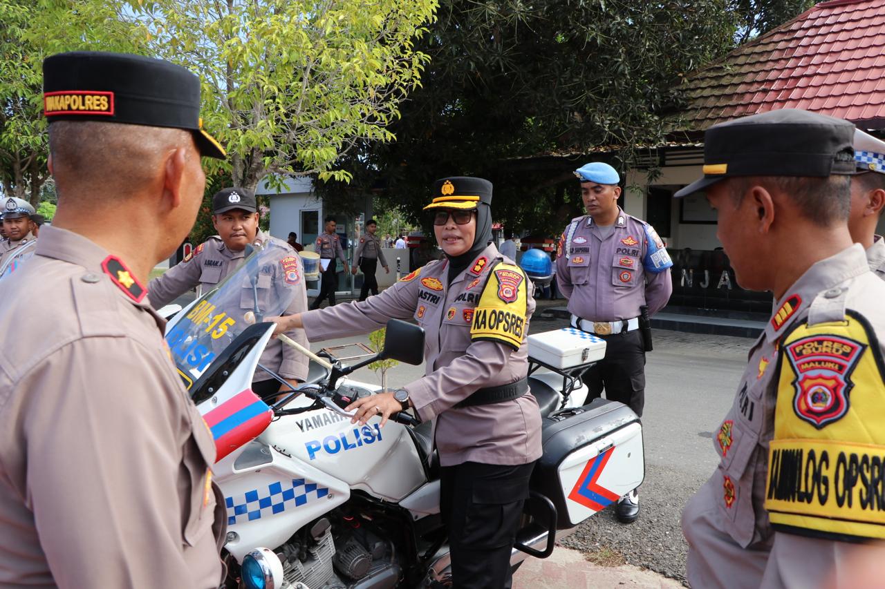 Jelang Pilkada 2024 Kapolres Buru AKBP Sulastri Sukidjang S. H. S. I. K. M. M. Gelaran Apel Tactical Inspection