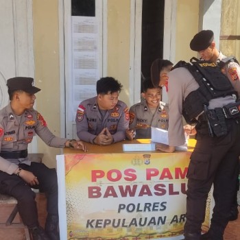 sat samapta polres kepulauan aru rutin melaksanakan patroli pengecekan di pos pam kpu dan bawaslu