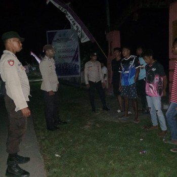 Polsek Taniwel Timur Tingkatkan Patroli Malam, Antisipasi Tindak Kejahatan Dan Gangguan Kamtibmas Di Malam Hari..